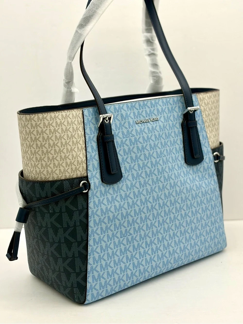 Michael Kors Voyager Large Color-Block Signature Logo Tote Shoulder Bag - Picture 9 of 12